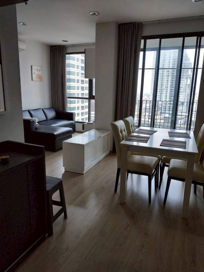 出租公寓 Ideo Q Ratchathewi 家具齐全 (S15-25073)