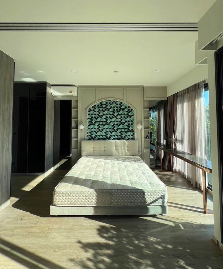 Savvi Phahol                         2