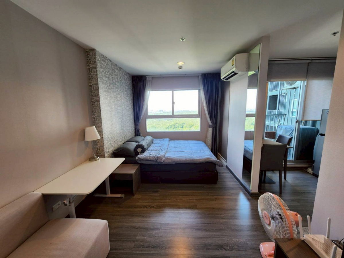 Condo for rent The Trust @BTS Erawan 15fl. river view