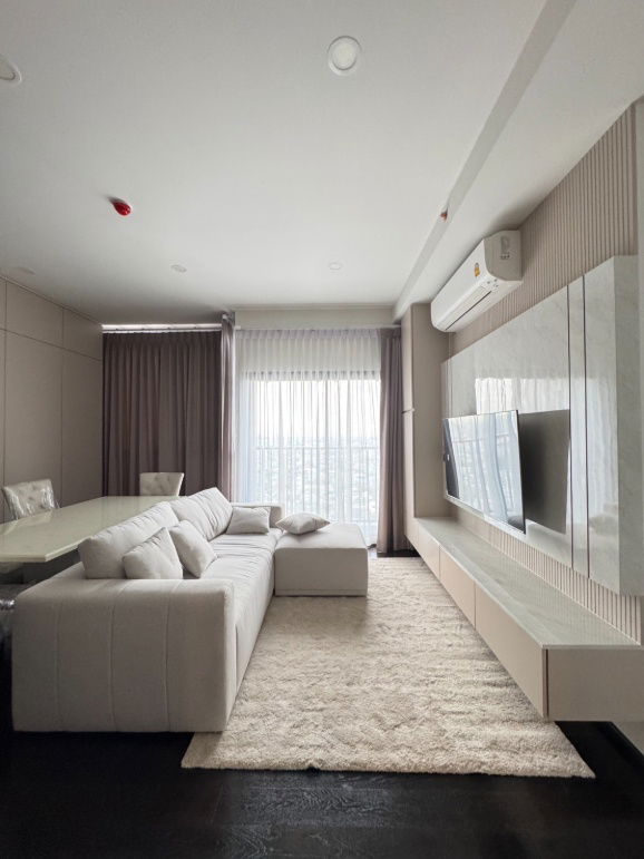 Park Origin Thonglor for rent only 72,000 baht 2 bed 2 bath      Line : @apopplace