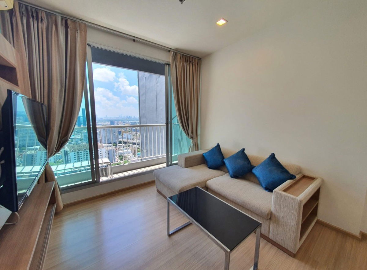 Rhythm Sukhumvit                  50