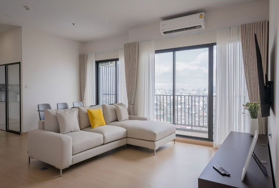 Penthouse for rent Supalai Loft Prajadhipok-Wongwian Yai 156sqm, 4bed, 30Fl 【Line: Yosita828】
