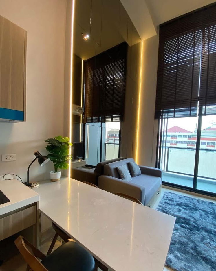 Altitude Unicorn Sathorn - Thapra