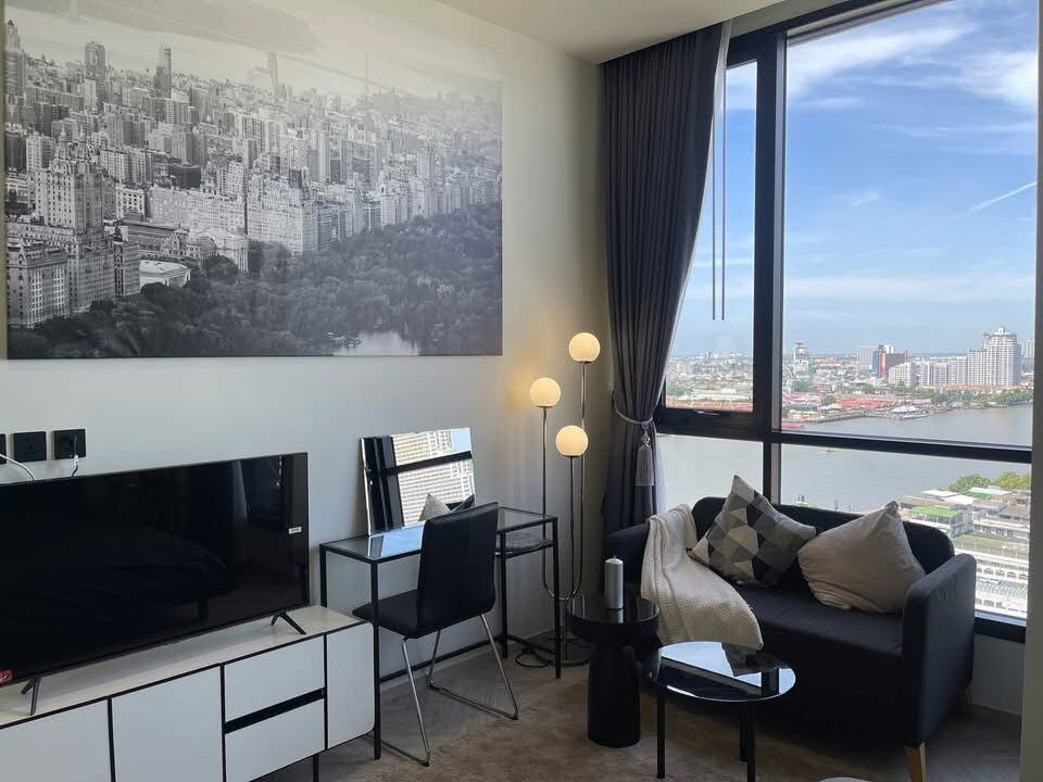 Chapter Charoennakhon - Riverside