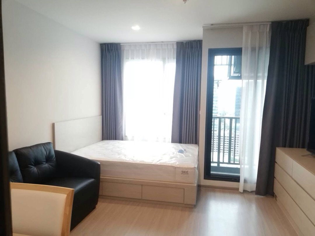 MN2714 Life Ladprao Full Furnitured and electrical