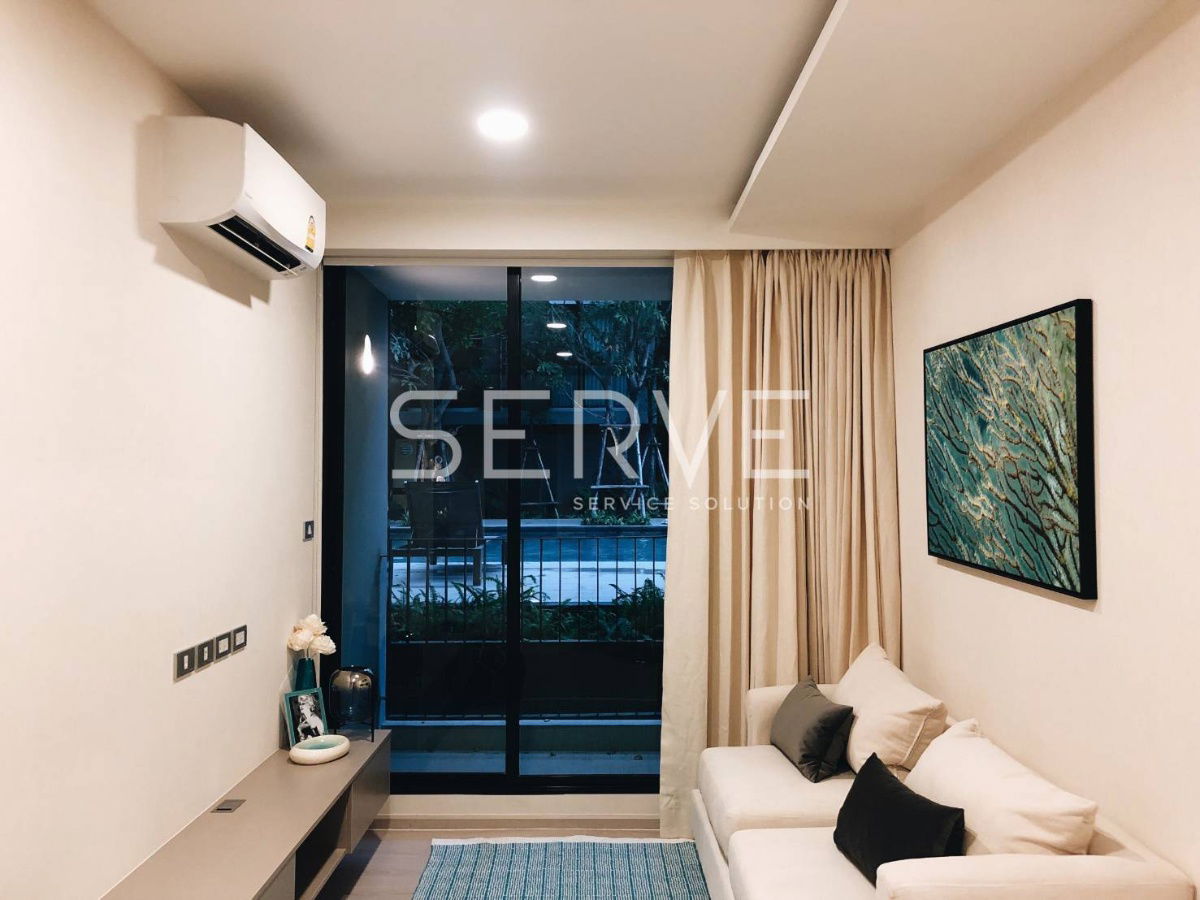 Nice Room 2 Beds with Bathtub Good Location Shuttle Bus to BTS Thong Lo 850 m. at Vtara Sukhumvit 36 Condo / For Rent