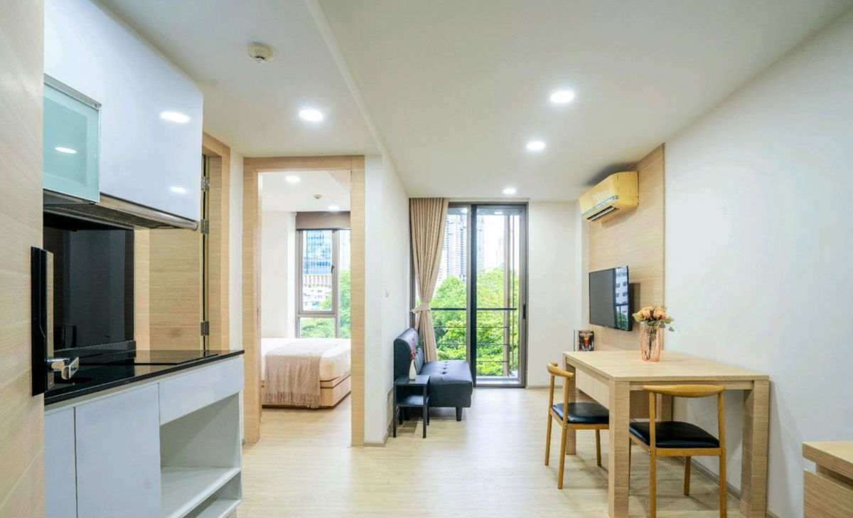 rent: Klass Silom, beautiful room, newly renovated, ready to move in, near BTS Chong Nonsi. Interested, add Line @841qqlnr