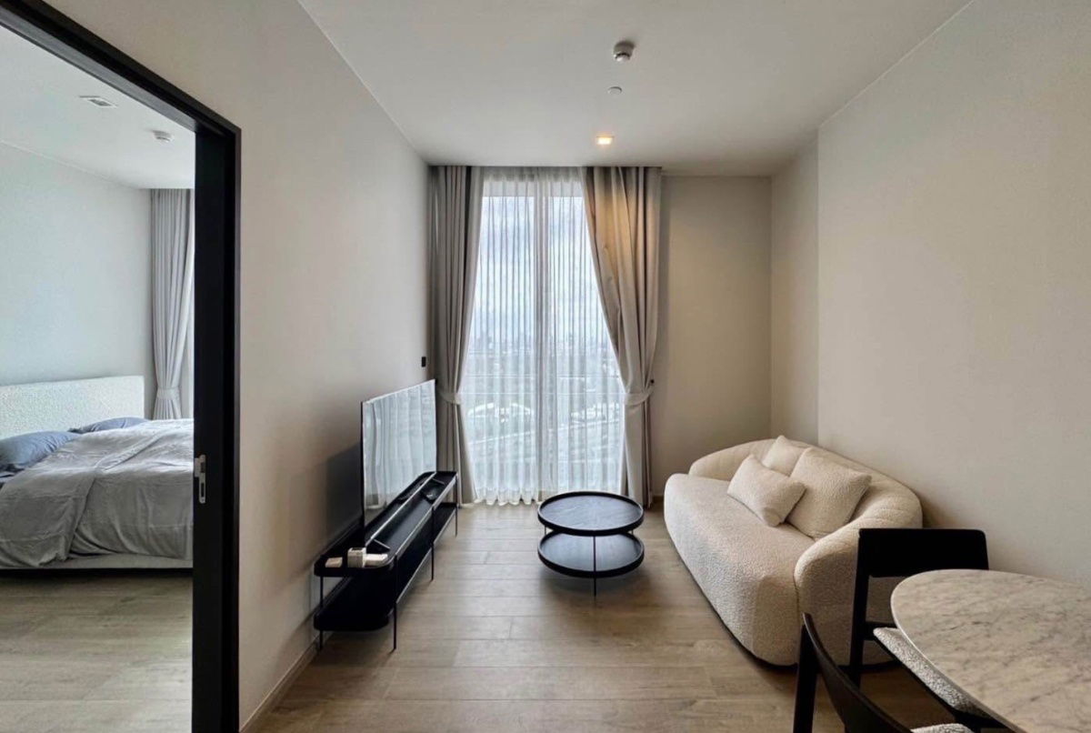 The Crest Park                Residences