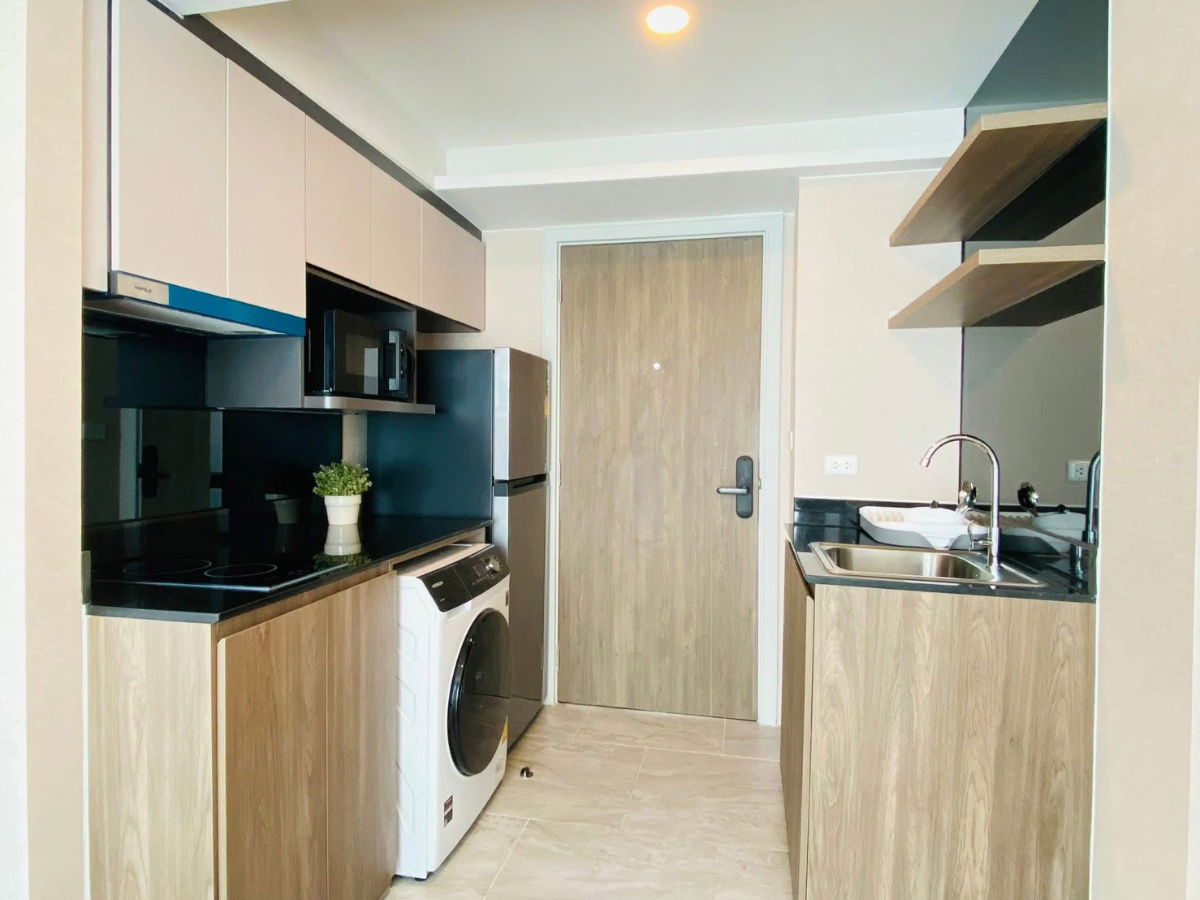 LLOYD                       Soonvijai