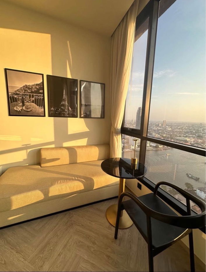 Chapter Charoennakhon - Riverside