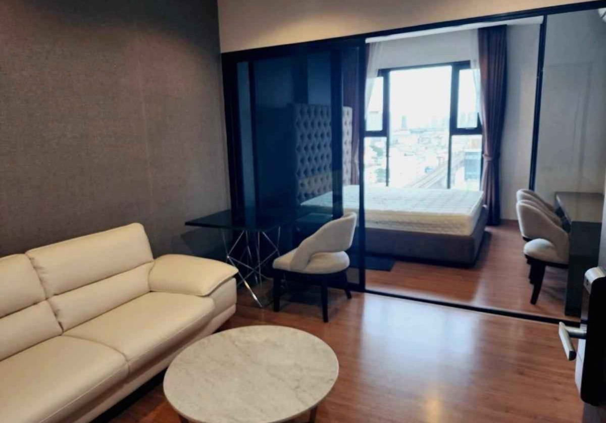 Chewathai Residence Bang             Pho