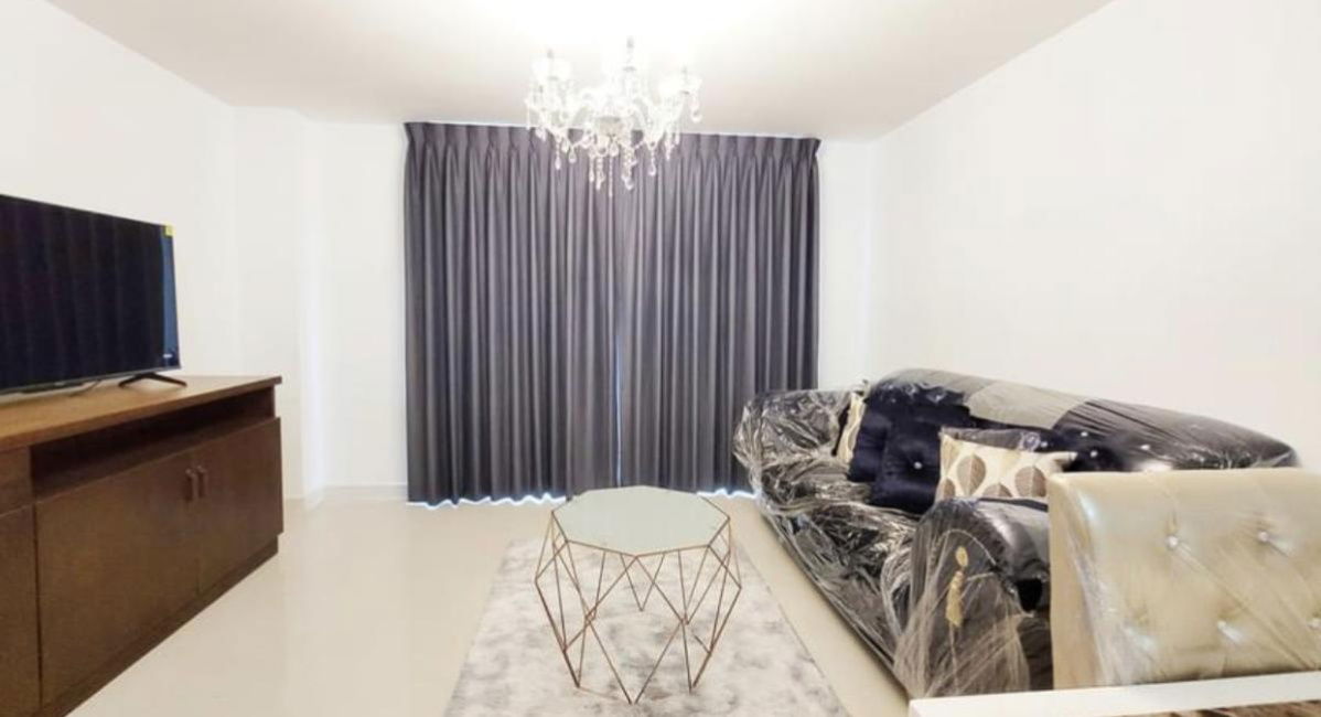 ငှားရန်ရှိသောကွန်ဒို- The Clover Thonglor အနီးစပ်ဆုံး။