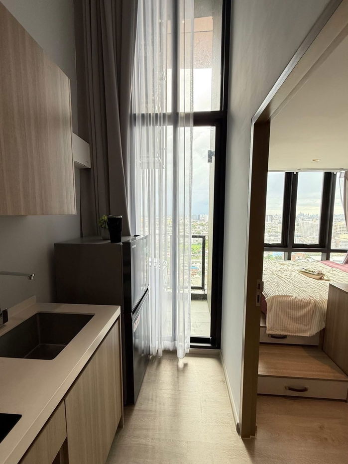 Altitude Unicorn Sathorn - Thapra