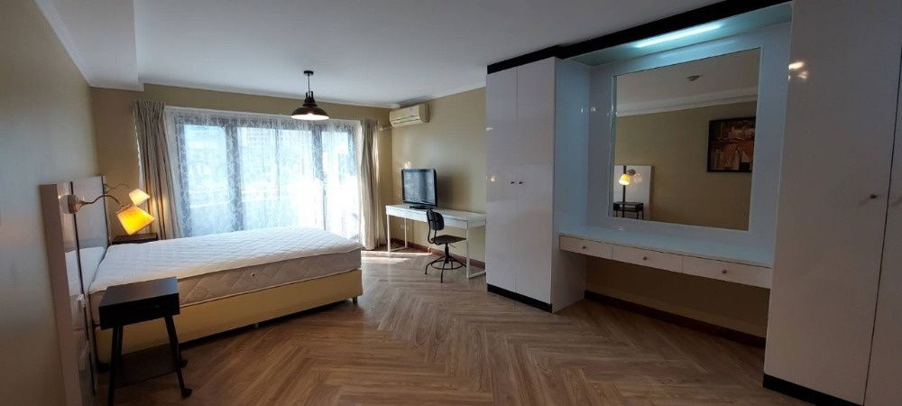 Condo for Rent: Aree Place Sukhumvit 26 Only 700 meters from BTS Phrom Phong