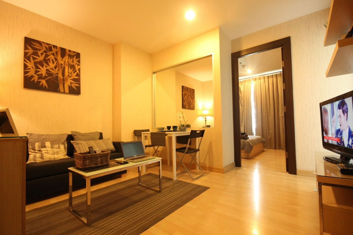 RYR126  For rent, Rhythm Ratchada, 14th floor, pool view, 36 sqm. 20,000 baht, 064-959-8900