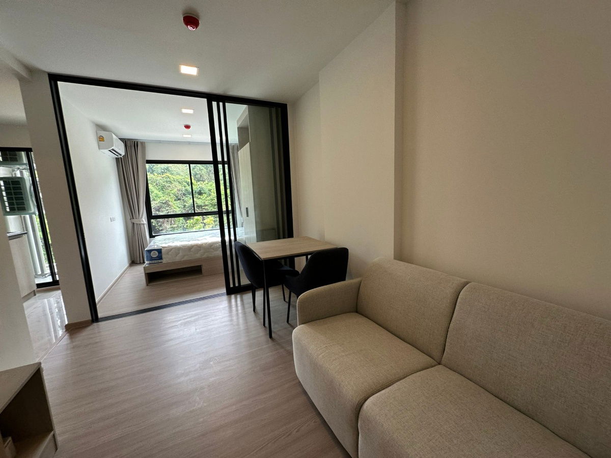 UK01-014 For rent, D Condo vale Sriracha, new condo, near Kasetsart Sriracha University. 1 bedroom, divided into 25 sq m., fully furnished.