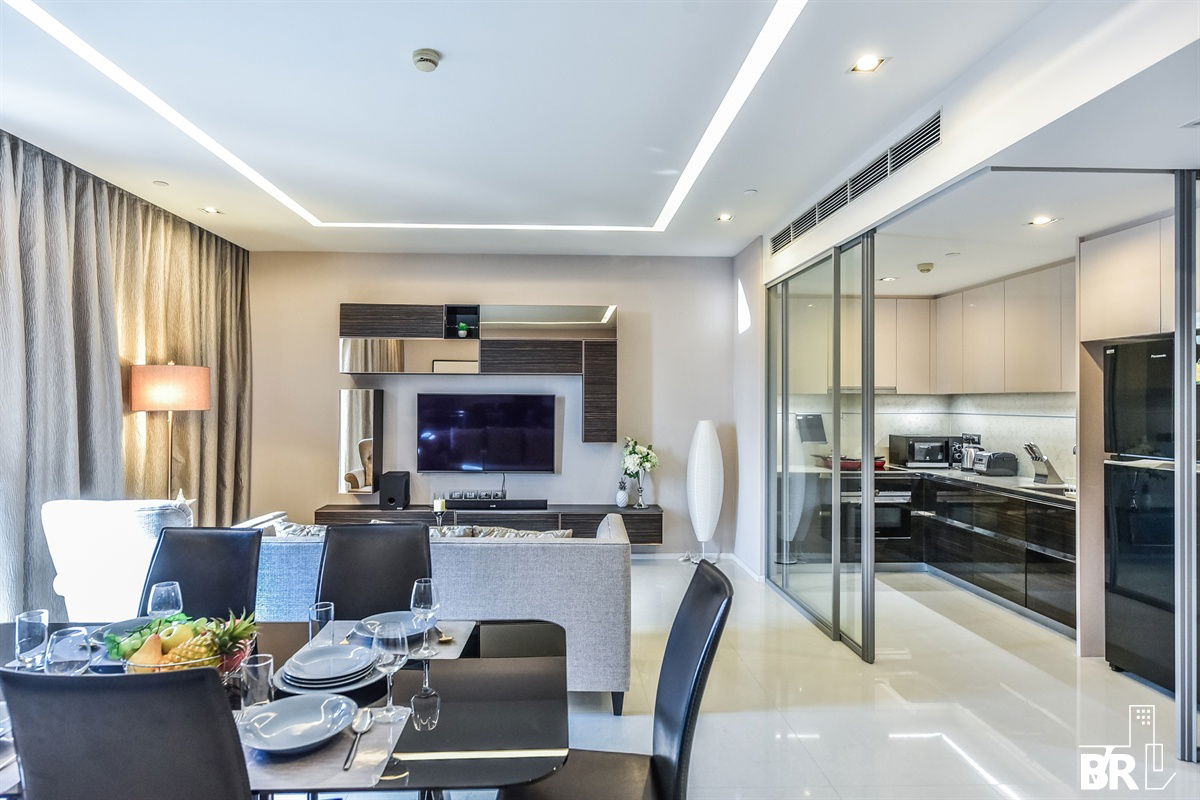 Ultimate Luxury Condo in Business District The Bangkok Sathorn near BTS Surasak