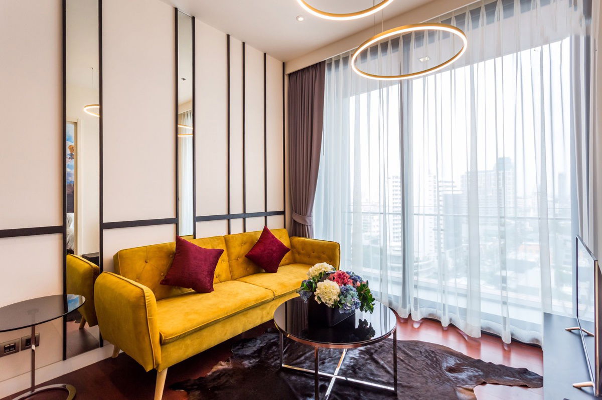 Code: KJ7045  for rent KHUN by YOO inspired by Starck // Line ID: @kjcondo (with @) //