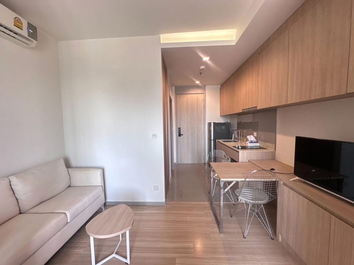 M                           Jatujak