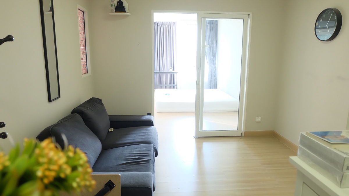 for rent 1-2 bedroom m society condo Mueang thong thani