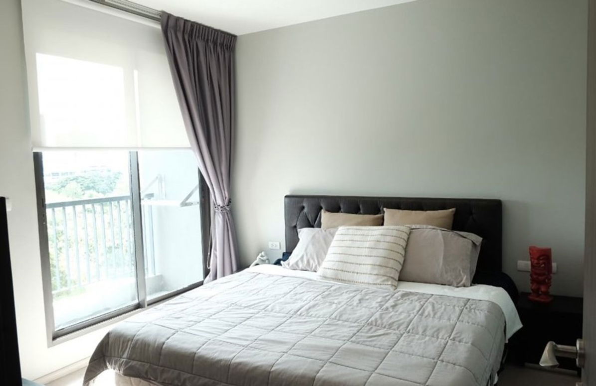 ให้เช่า : คอนโด Rhythm สุขุมวิท 44/1 *ห้องใหญ่ 1 ห้องนอน* at Line : @homefinder