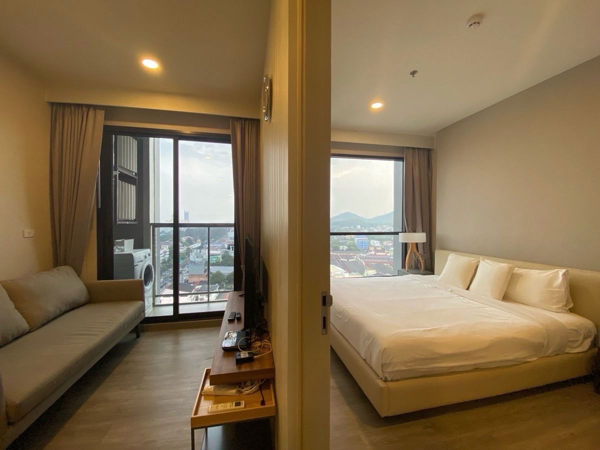 UK01-242 For rent KEEN Centre Sriracha Condo :1 Bed 41 sq m. Flr.15, Rental price only 25,000 baht/month ** Free cleaning service 2 times/week **