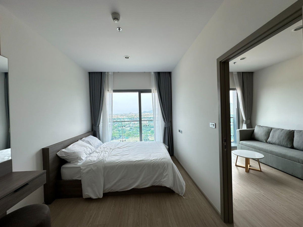 UK01-232 For rent: Condo The Symphony Bangsaen-Sriracha: 1 bed, 1 bath, 42 sq m., 22nd floor, mountain view, 15,000 baht/month, ready to move in.