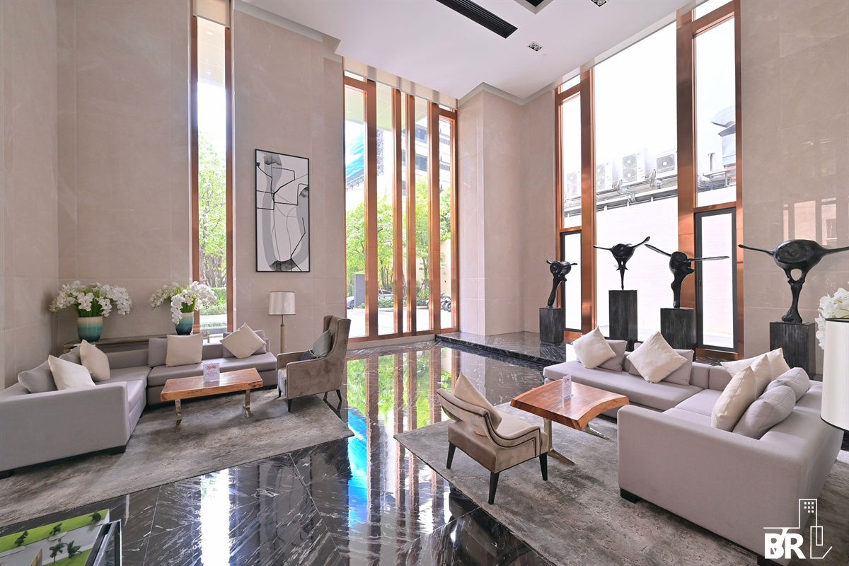 Luxury Unit, Ready for You Without the Wait The Esse Asoke