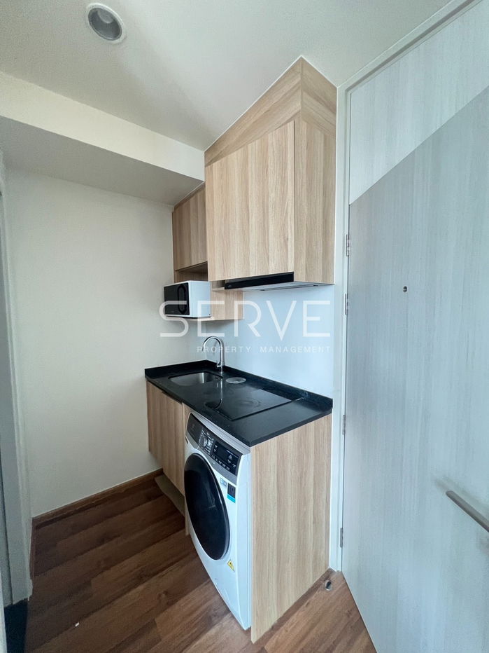 Good Price Studio Room Super High Floor Fully furnished Good Location Close To MRT Thailand Cultural Centre Station  @ Noble Revolve Ratchada 2