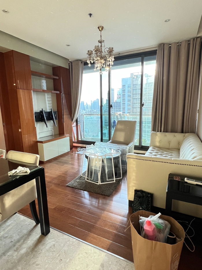 P1011 Condo for rent, The Address Sukhumvit 28, 2 bedrooms, very beautiful room, fully furnished, ready to move in immediately.