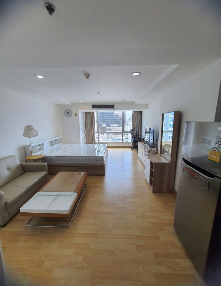 Renting Trendy 13 studio type , fully fur