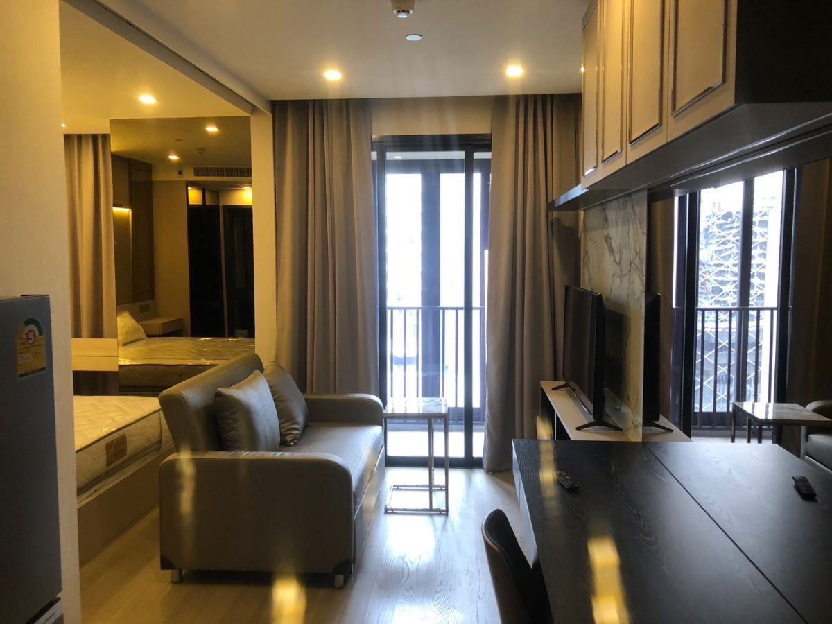 P1009 Condo for rent Asthon Asoke, good location near MRT, very beautiful room, fully furnished, ready to move in, special price.