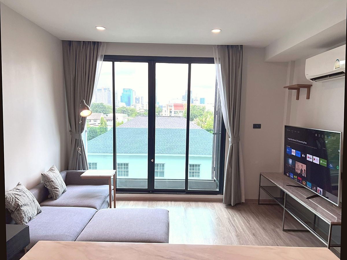 The Teak Sukhumvit 39  2 bedrooms, 2 bathrooms  5th floor
