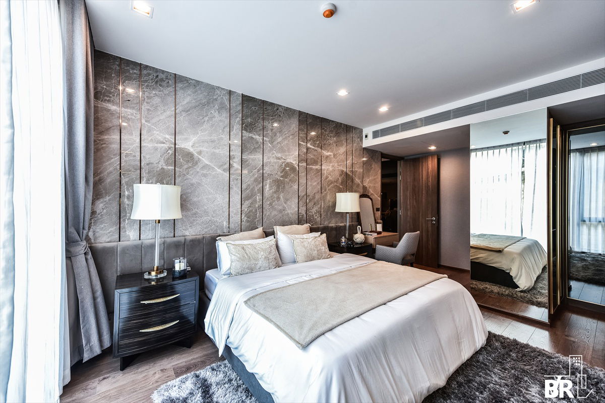 Nares Private Residences Luxury Condo at Special Price near MRT Sam Yan