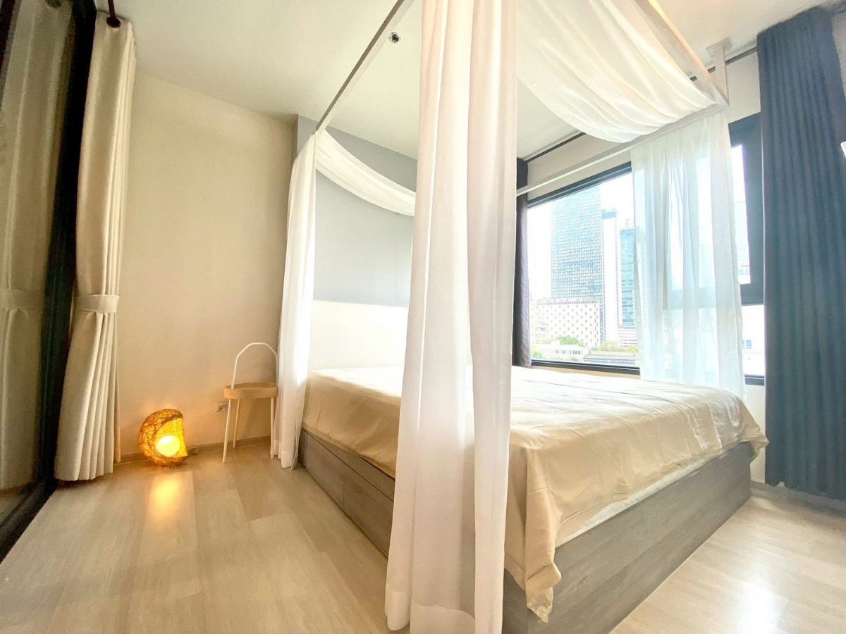 MN2737 Life One Wireless Full Furnituned