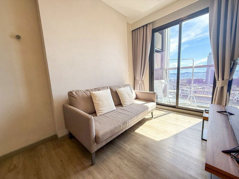 For rent, Keen Center, beautiful room, fully furnished, move in Ready, near Robinson Sriracha Mall