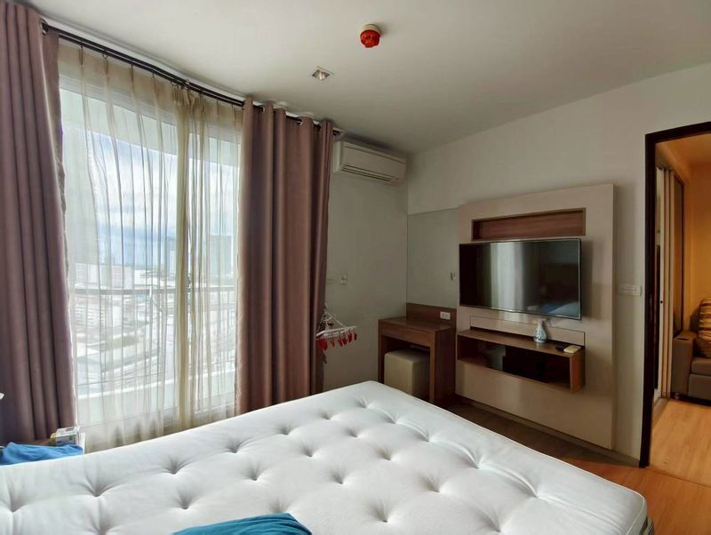 🌇Rhythm Sathorn 21 for Rent" BTS Taksin 250 m. " 1b 1b   45 sqm