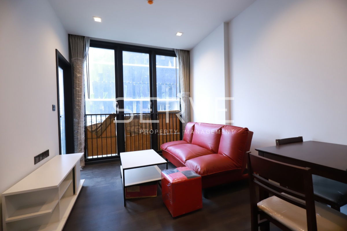 1 Bed Large Room  City view Fully furnished  Good Location  Close to MRT Phra Ram 9   350 m @ The Line Asoke-Ratchada