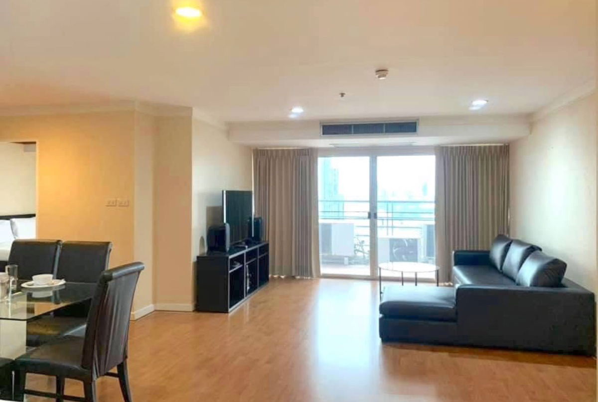 The Waterford                    Diamond