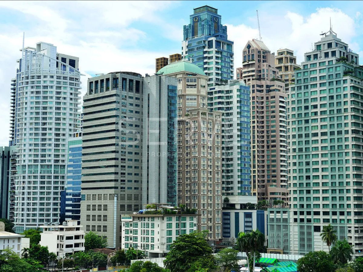 2 Beds 2 Baths 80 sq.m. Good Location Close to BTS Ratchadamri 400 m. and Lumpini Park at Q Langsuan Condo / For Rent