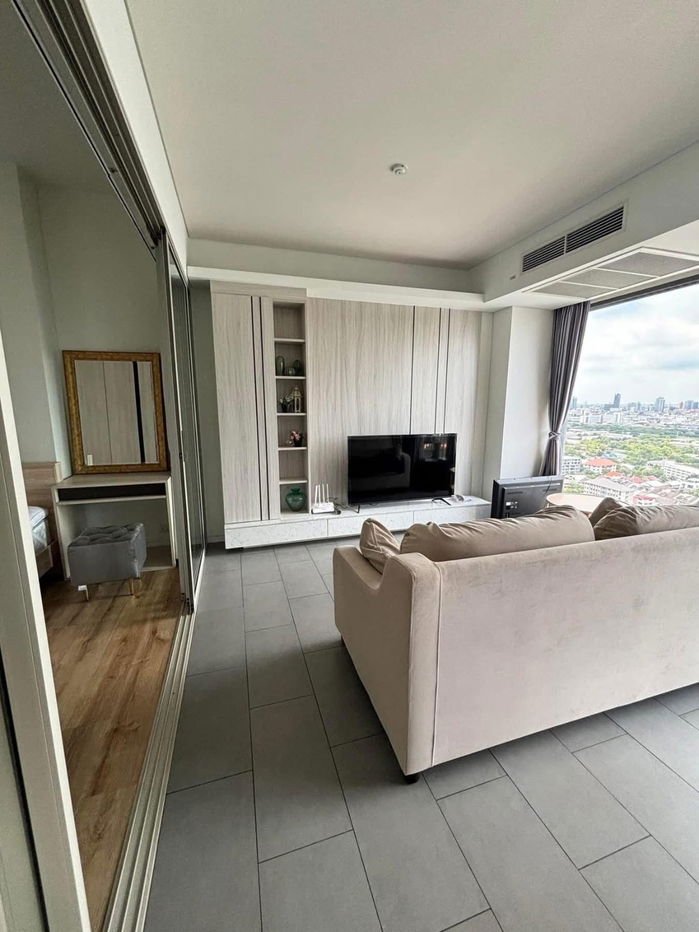 For Rent : Siamese Ratchakru Condo near BTS Sanampao at Line : @homefinder