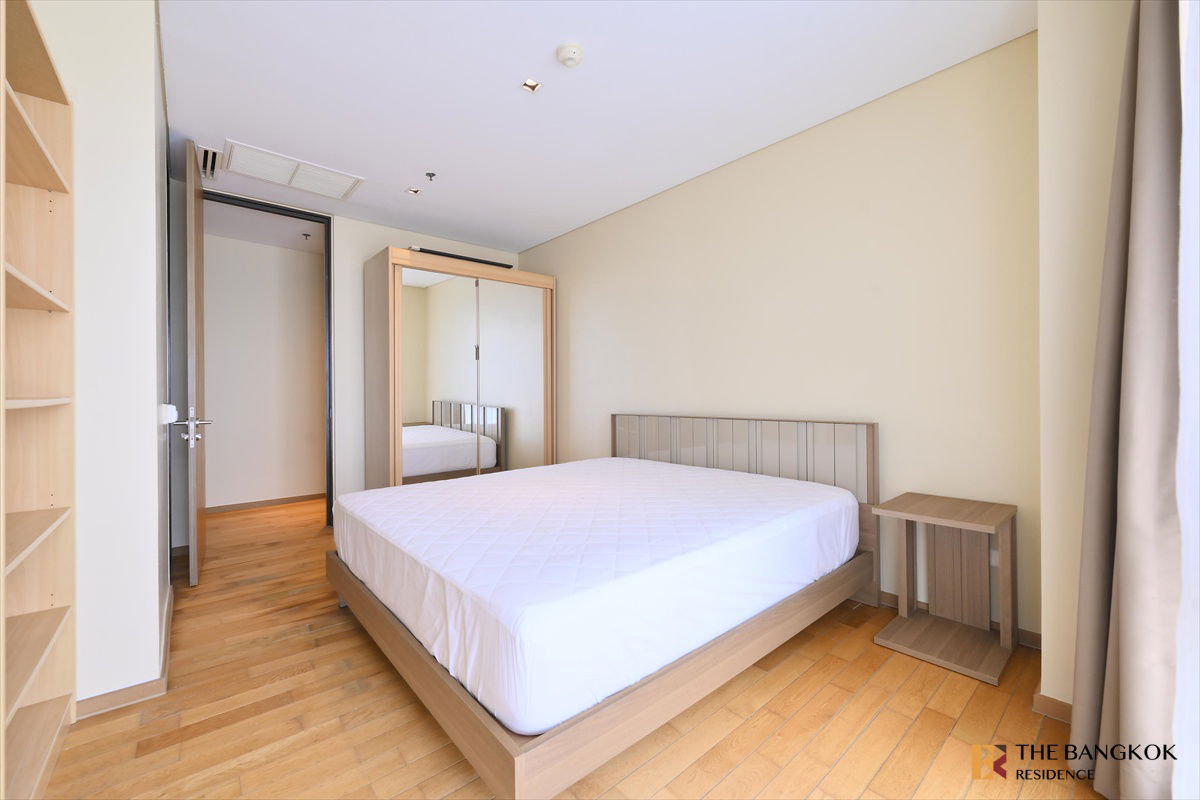 The Lakes Sukhumvit 16 bts asoke အနီး