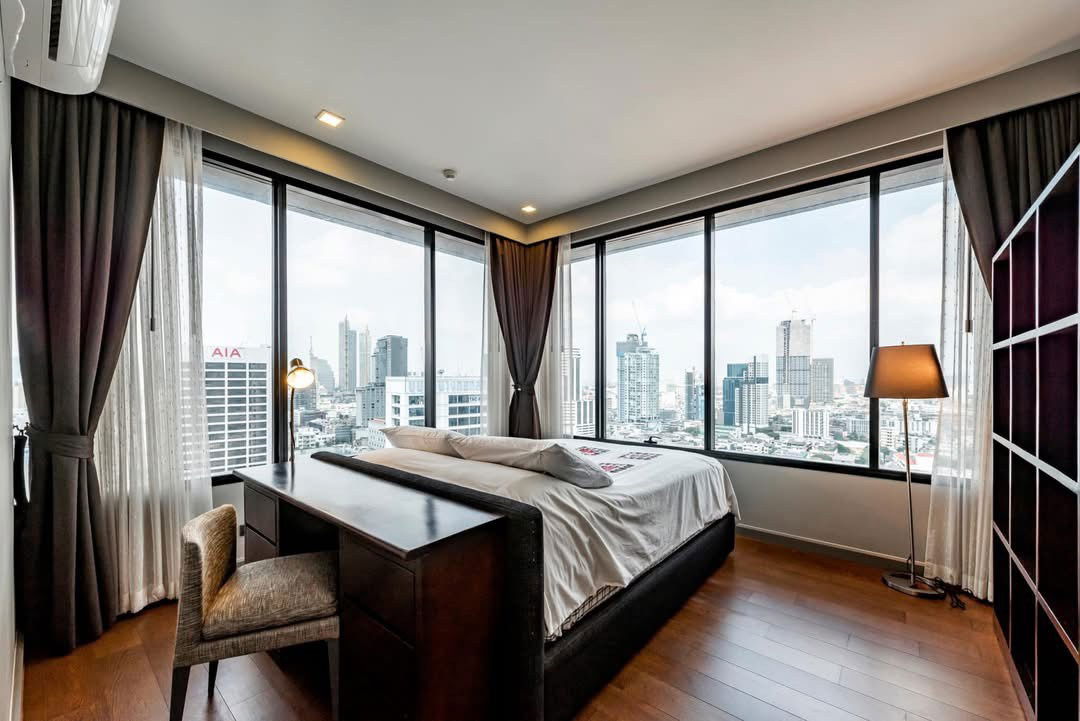 For Rent – M Silom Condominium | Spacious, Fully Furnished, Great View, Prime Location