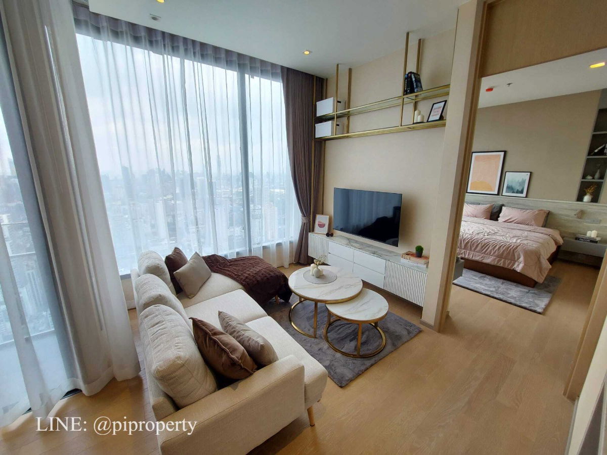 Homy and luxury 2 bedrooms unit for rent in the top location Esse Asoke. Well designed with high-level visions. BTS and MRT systems accessing.