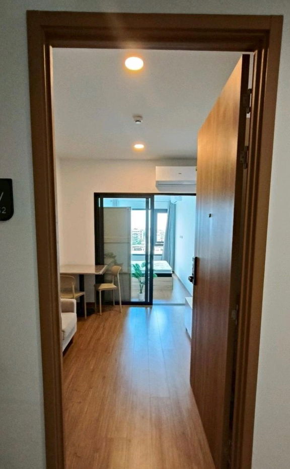 rent: The Living Ramkhamhaeng, beautiful, cheap, good location, ready to move in, near MRT Lam Sali. Interested, add Line @841qqlnr