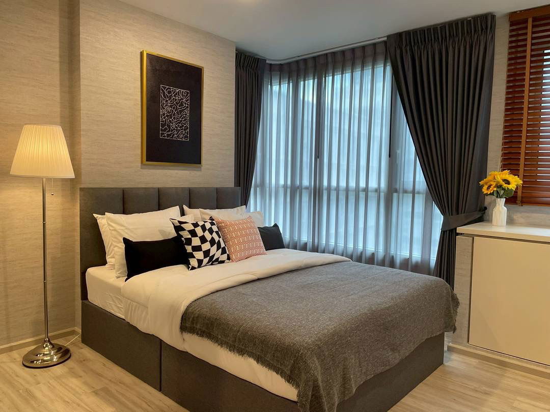 P1023 Condo for rent XT Huaikhwang, next to MRT Huai Khwang, very beautiful room, fully furnished, ready to move in.