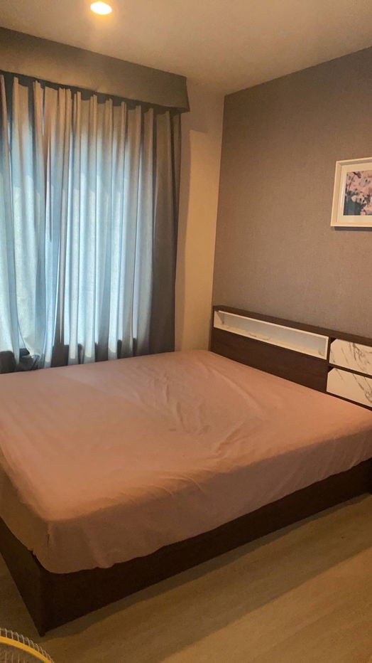 P1020 Condo for rent Life Asoke, next to MRT near SWU. Beautiful room, fully furnished, super special price.