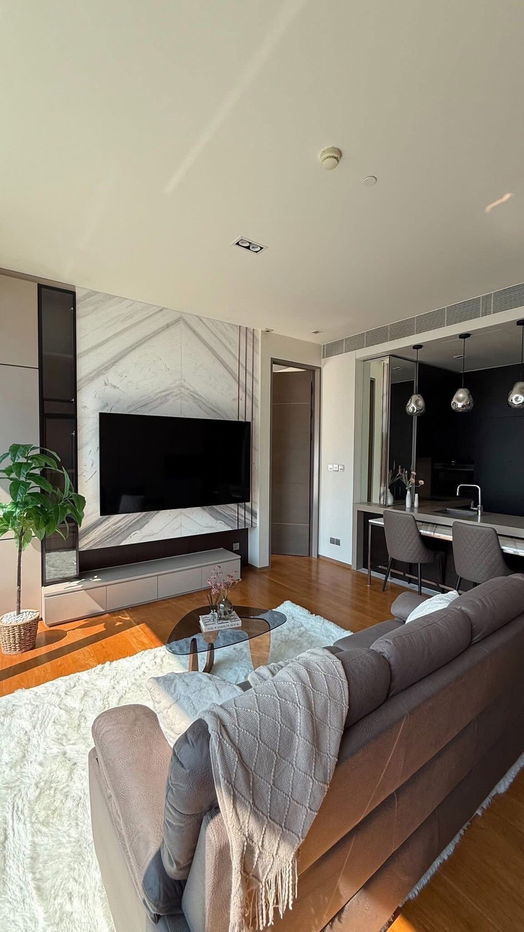 ศาลาแดงวัน