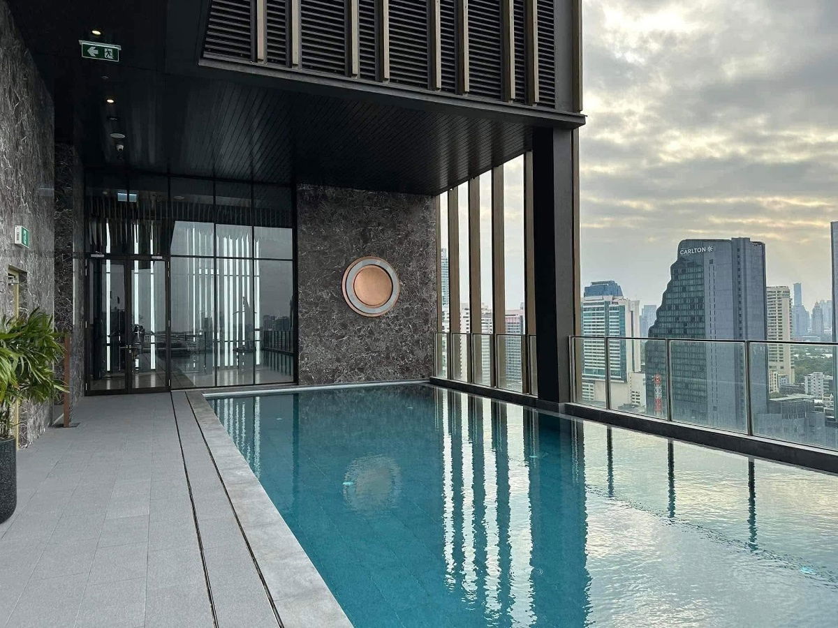 Noble around 33 2 bedroom near BTS