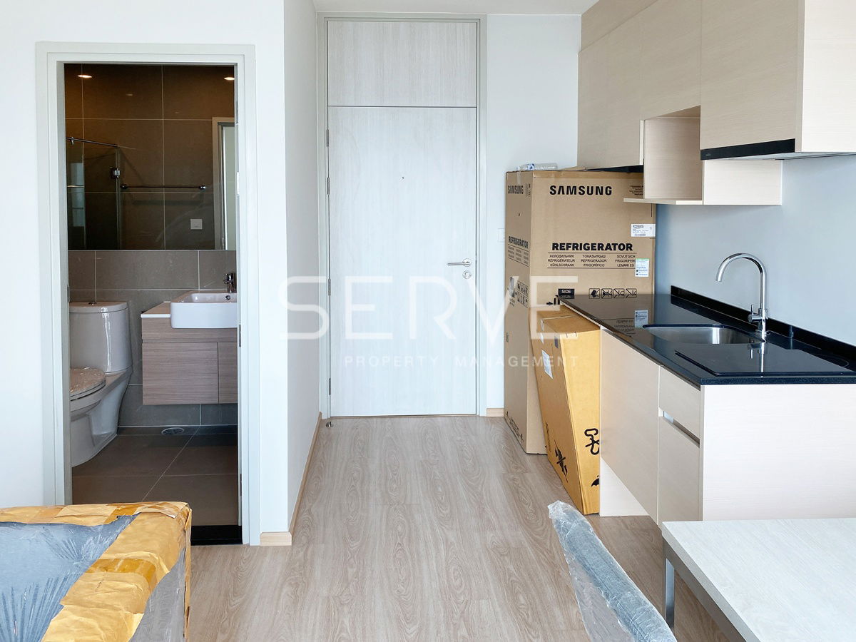 Best Price! 2 Bed Corner Unit in Ratchada Area Close To MRT Thailand Cultural Centre 80 m @ Noble Revolve Ratchada